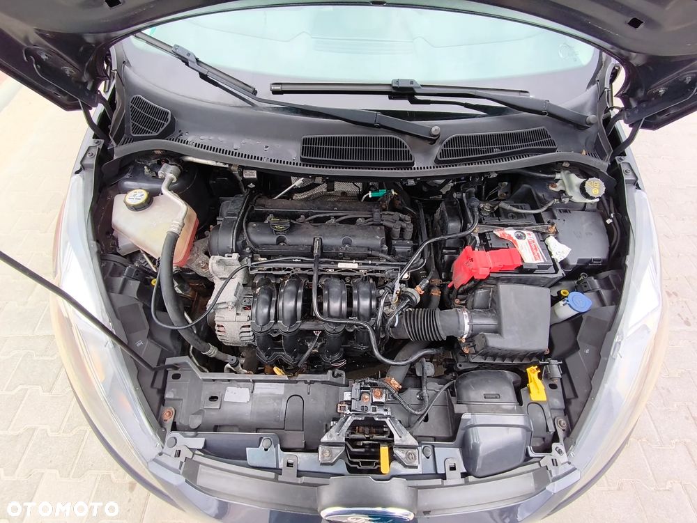 Ford Fiesta 1.25 Celebration - 16