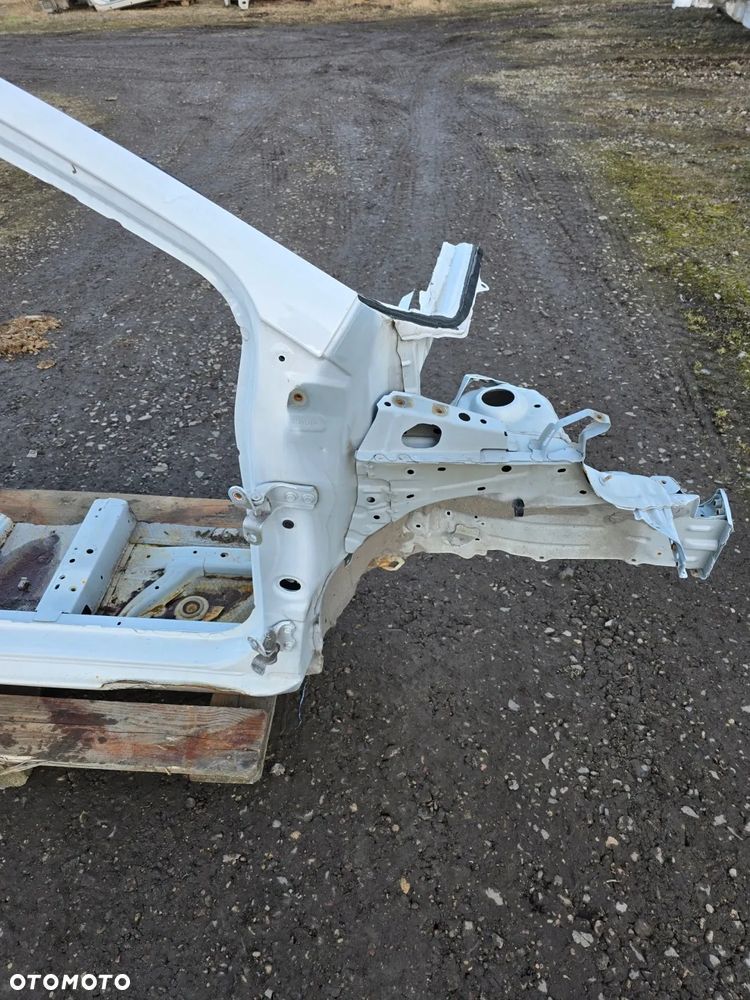 Toyota Yaris III ĆWIARTKA PRZÓD PRZEDNIA PRAWA SŁUPEK - 1