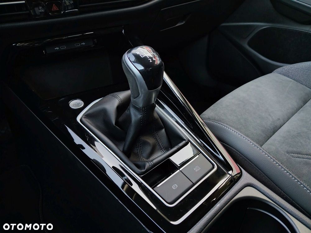 Volkswagen Golf Variant - 18