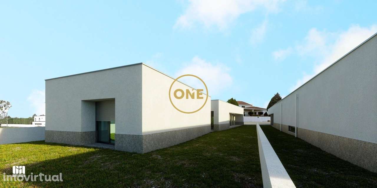 T3 Térreas em Landim 200 m2 úteis | Garagem dupla - Grande imagem: 3/24