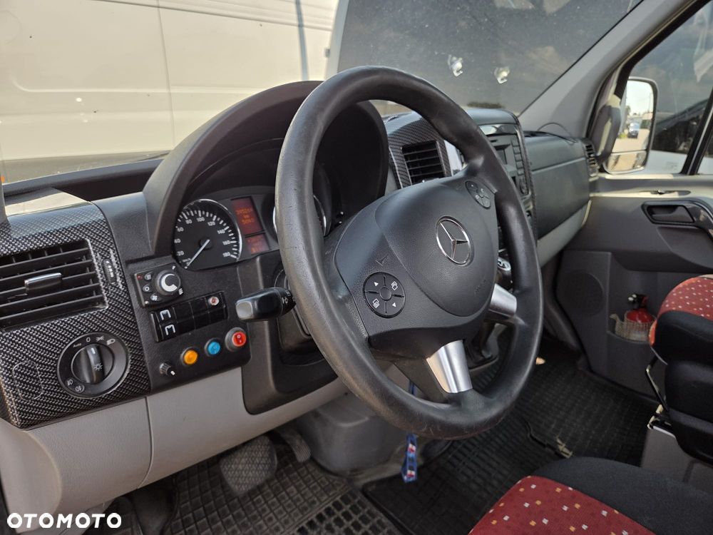 Mercedes-Benz Sprinter - 39