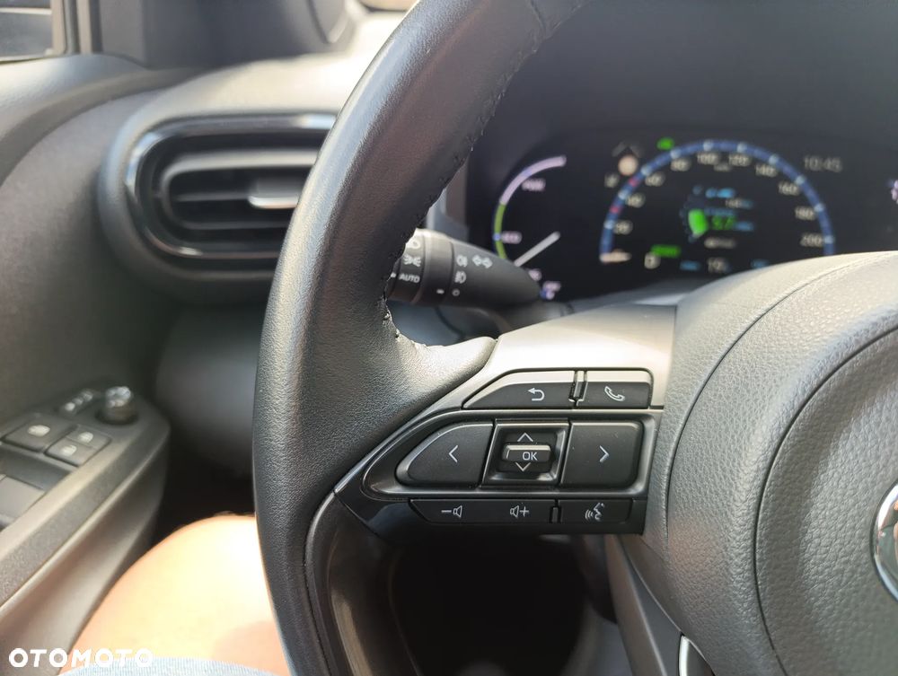 Toyota Yaris Cross Hybrid 1.5 Executive - 22