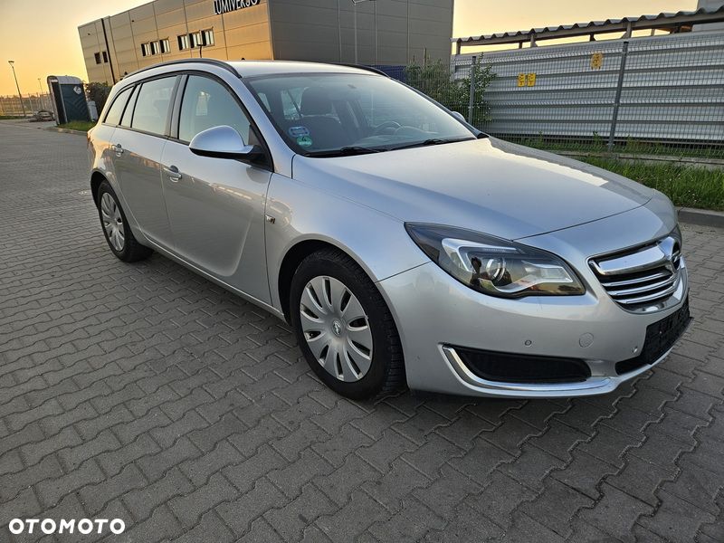 Opel Insignia - 12