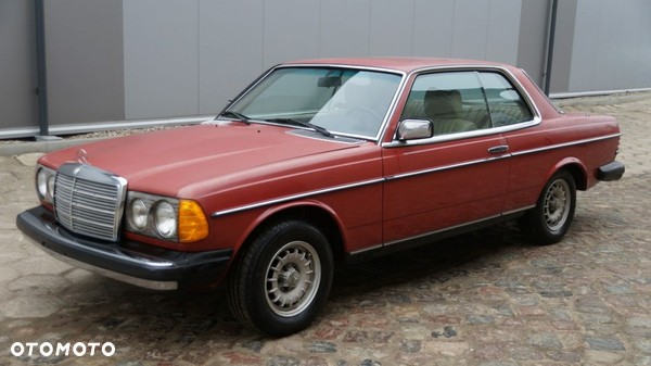 Mercedes-Benz W123