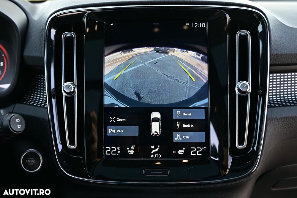 Volvo XC 40 D4 AWD Geartronic R-Design - 32