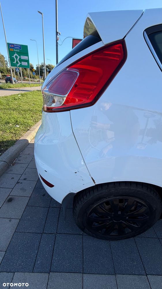 Ford Fiesta - 12