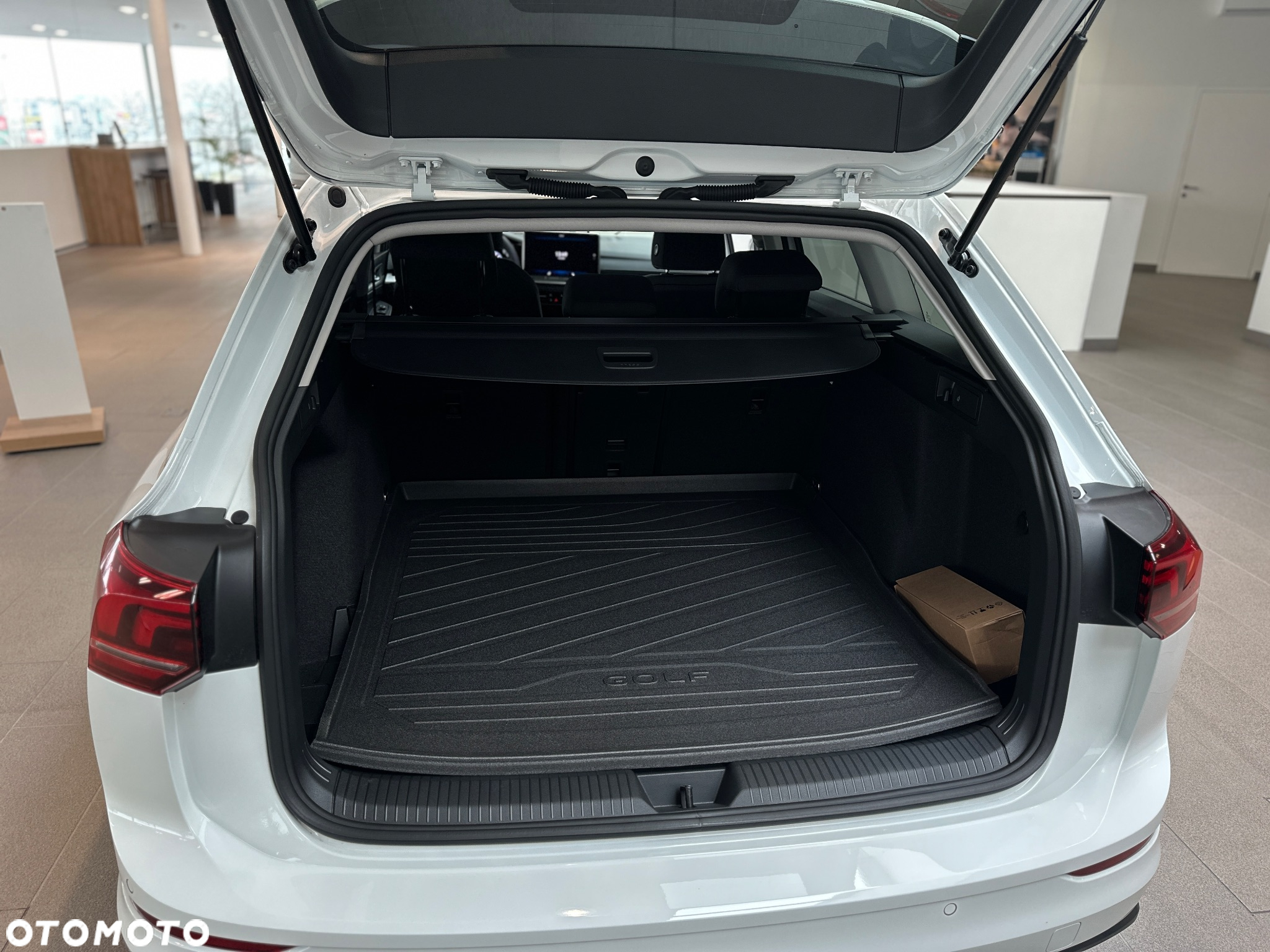 Volkswagen Golf VIII 1.5 TSI Life - 10