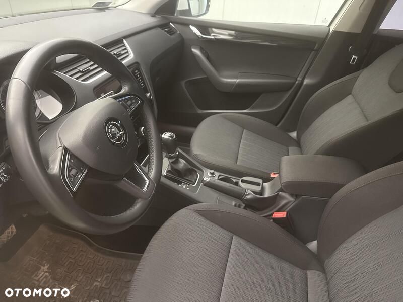 Skoda Octavia 2.0 TDI SCR Style DSG - 11