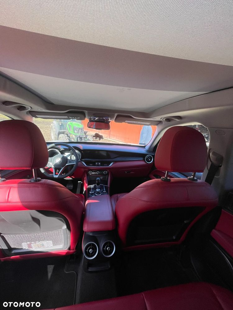 Alfa Romeo Stelvio 2.0 Turbo 16V AT8-Q4 Sprint - 35