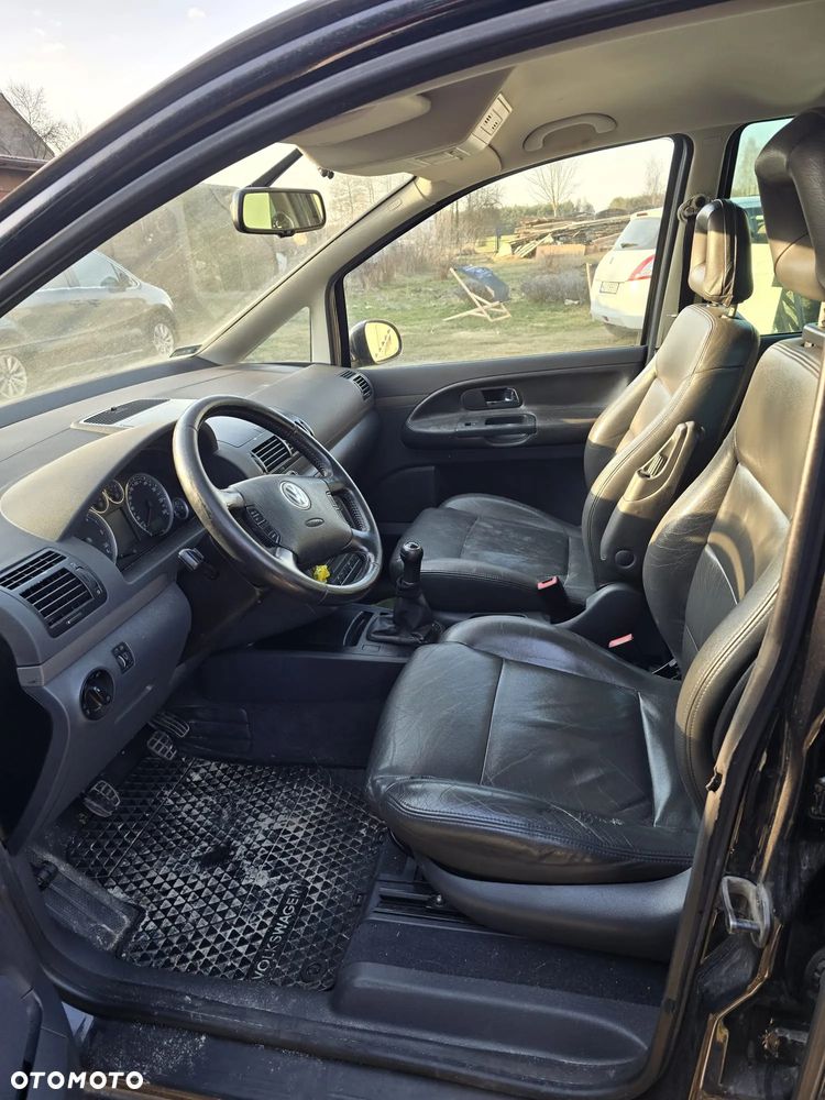 Volkswagen Sharan 1.9 TDI Highline - 13
