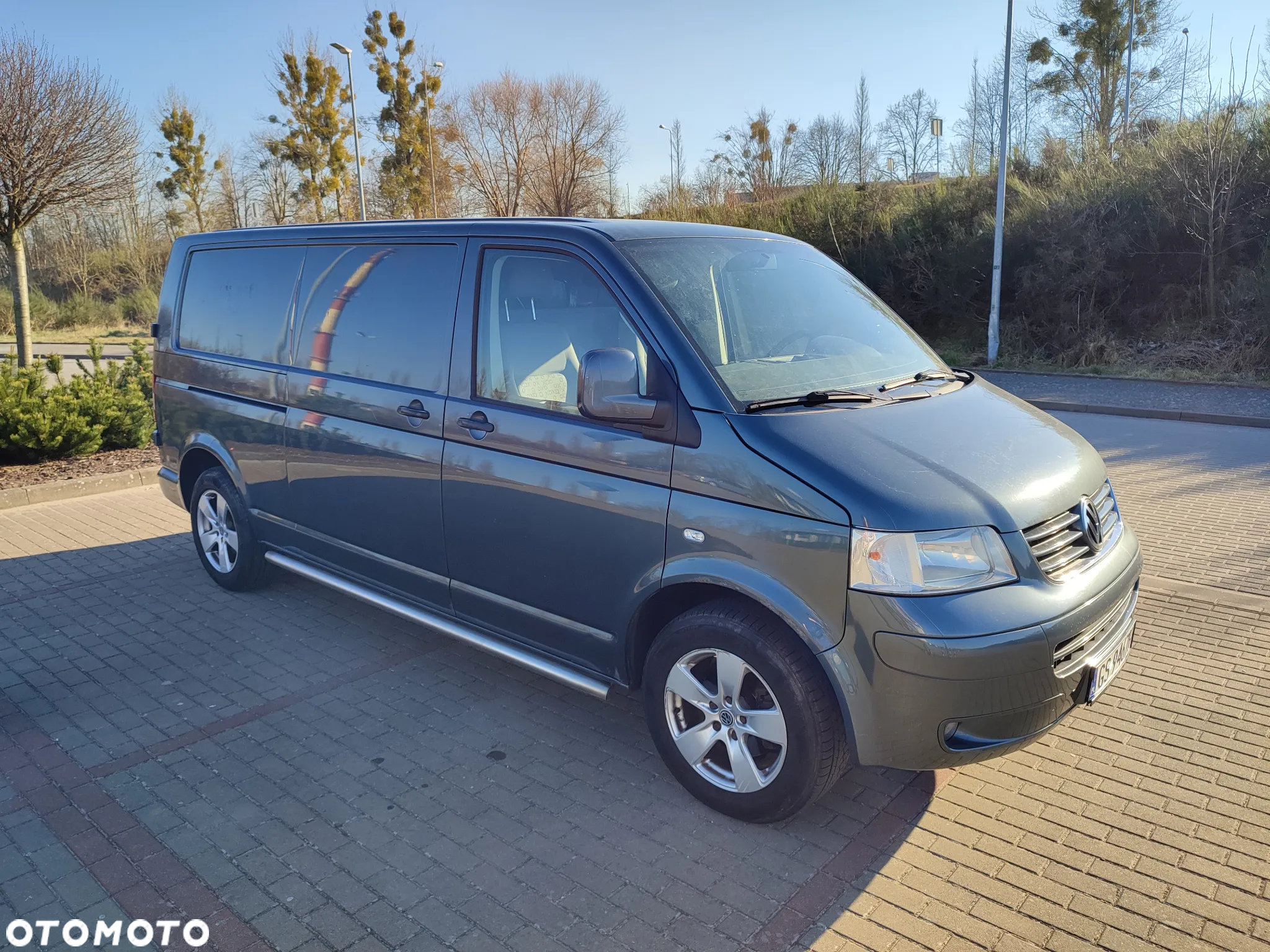 Volkswagen T5 Long L2H1 2.5TDI Klima, Alu, Skrzydełka, Podłokietniki, Po pełnym serwisie - 24