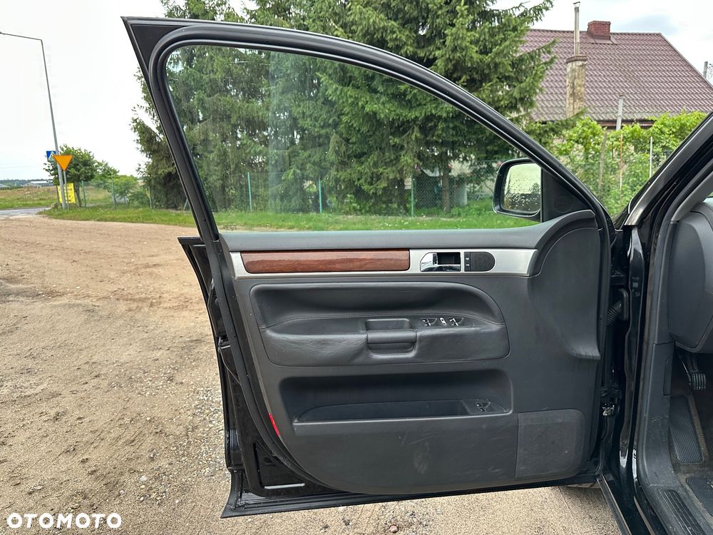 Volkswagen Touareg - 12
