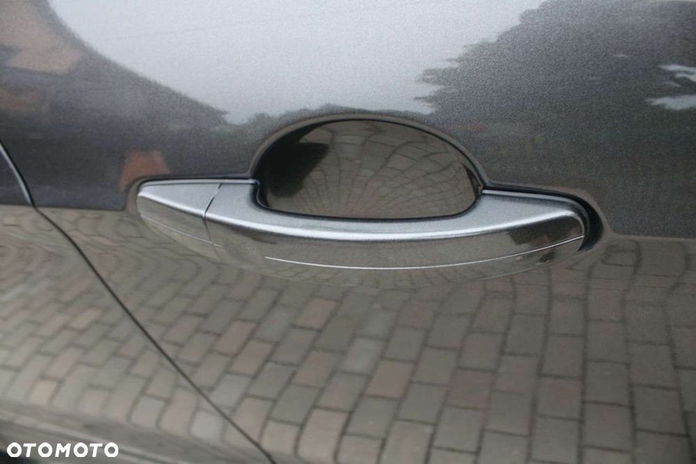 Ford Kuga - 34