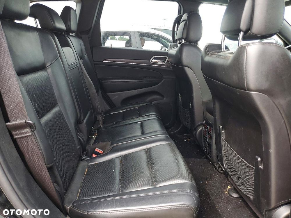 Jeep Grand Cherokee - 12