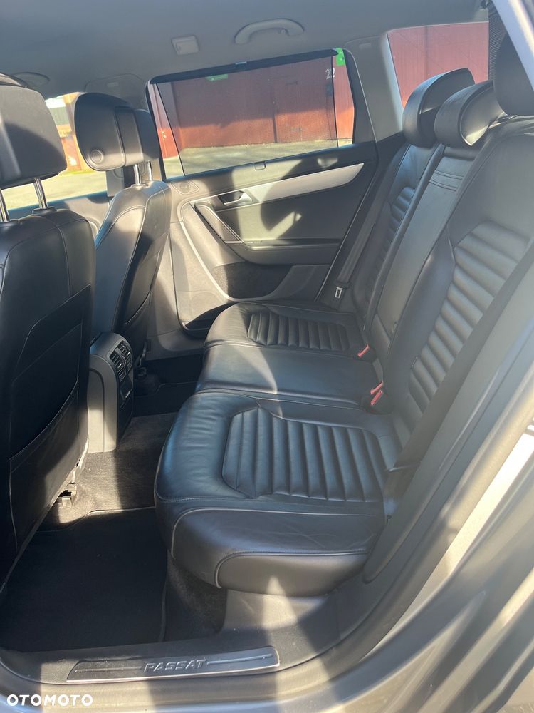 Volkswagen Passat Variant 2.0 TSI Highline - 12