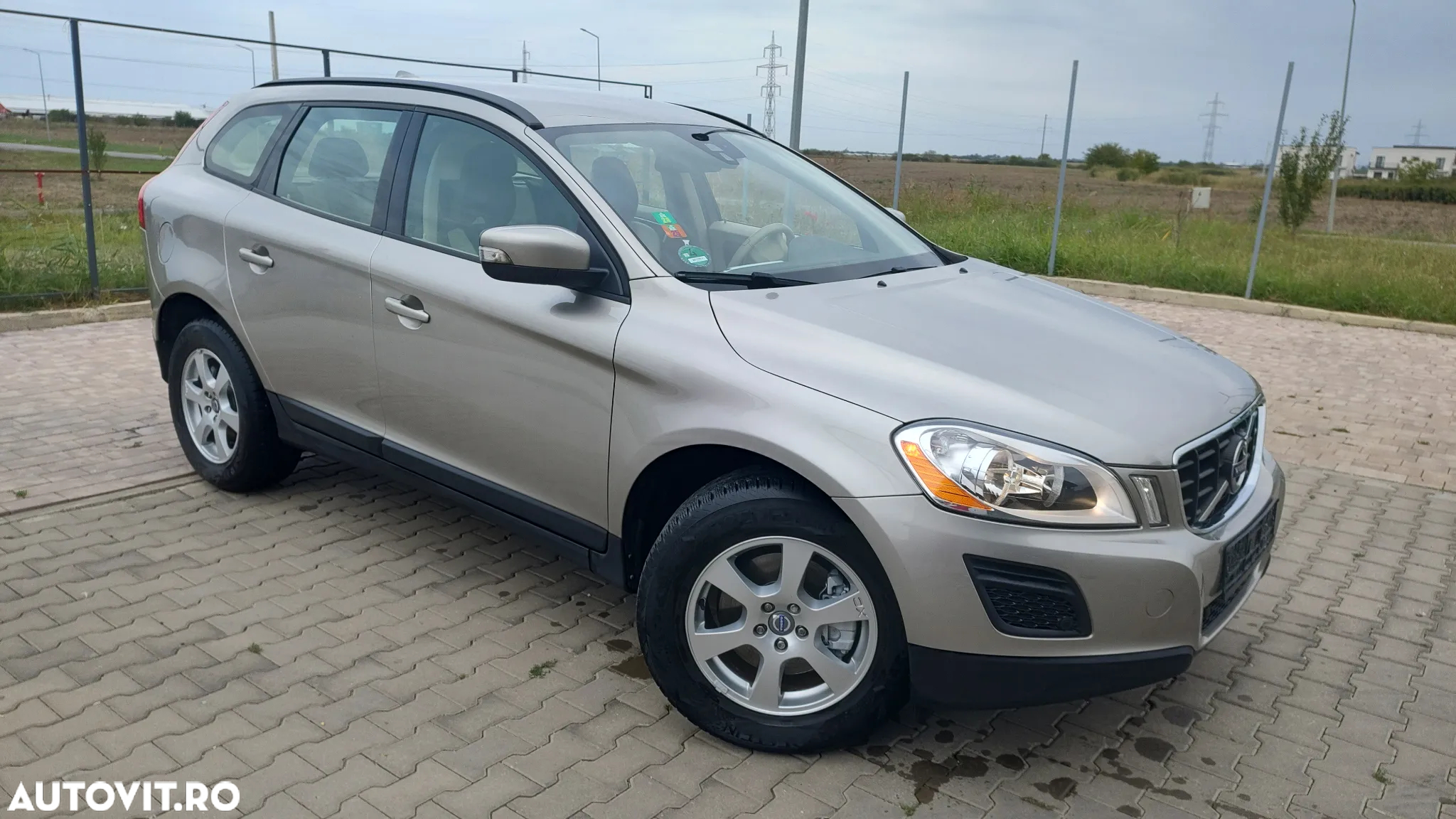 Volvo XC 60 D3 Kinetic - 2
