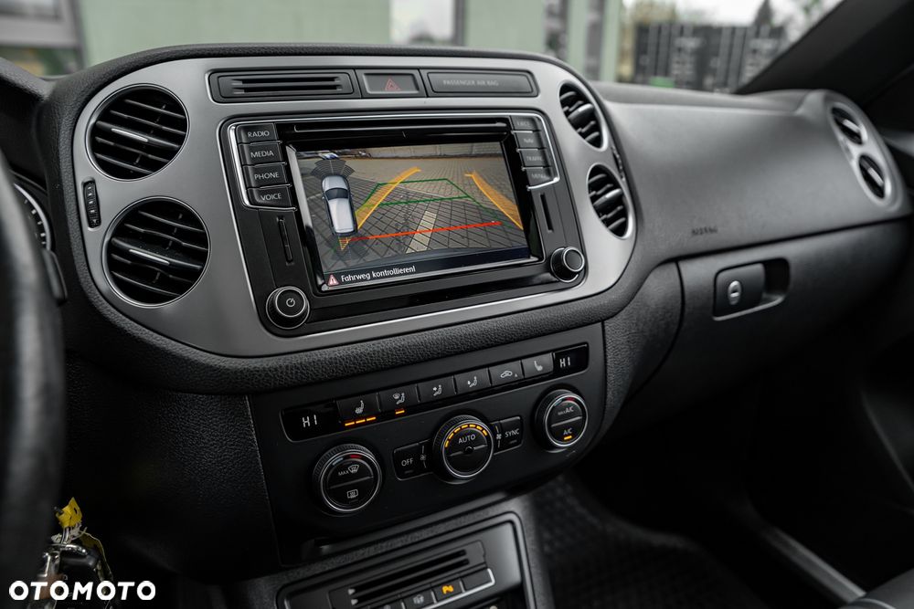 Volkswagen Tiguan 2.0 TDI SCR 4MOTION BlueMotion Technology DSG Lounge Sport & Style - 36
