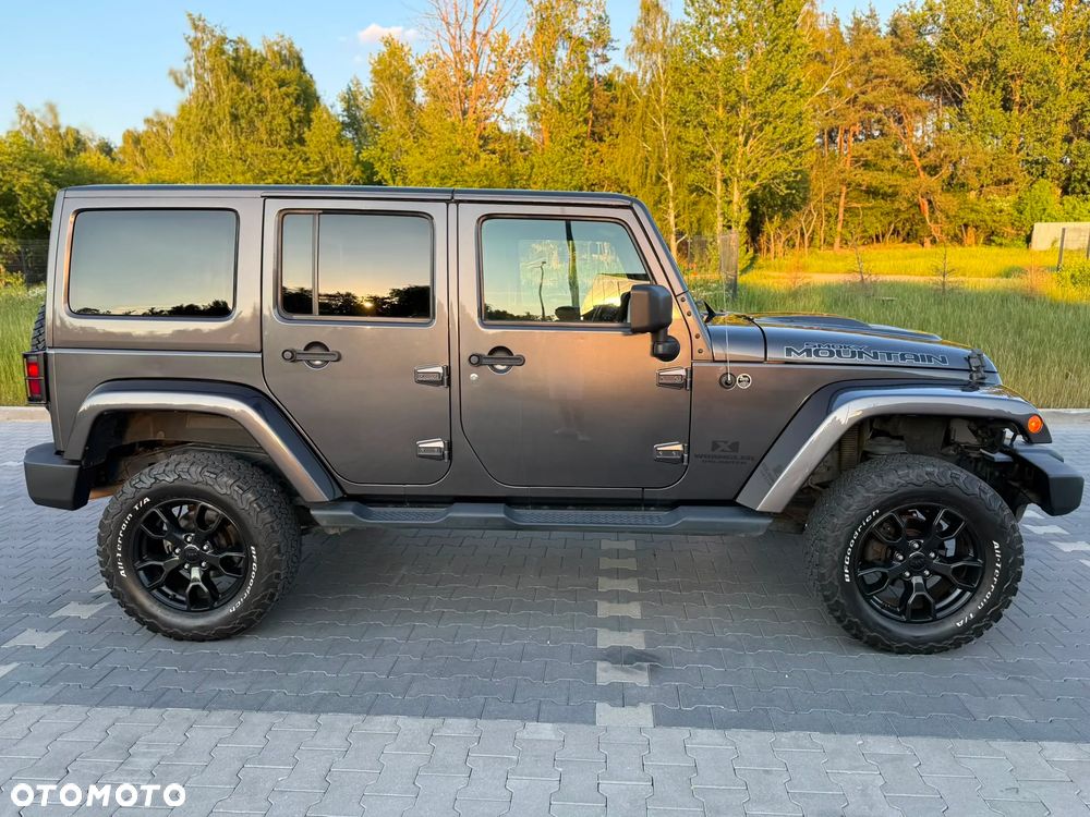 Jeep Wrangler - 5