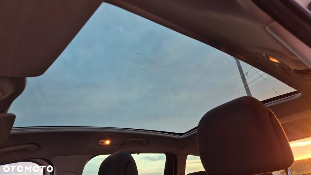 Peugeot 5008 HDI FAP 150 Allure - 26