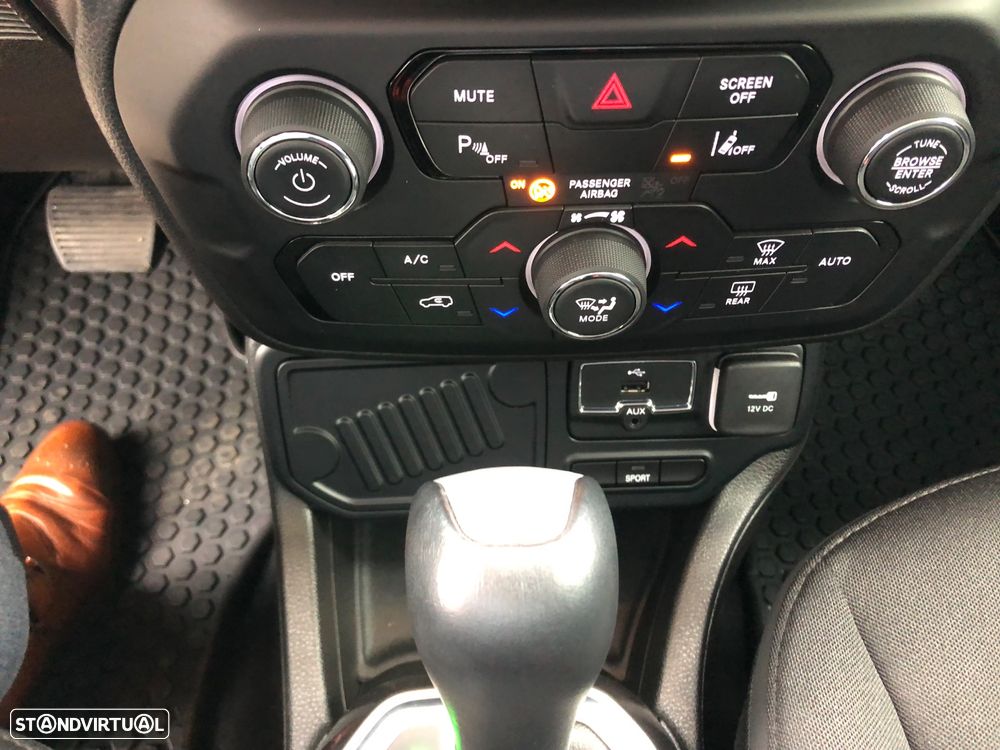 Jeep Renegade 1.3 T Limited DCT - 34