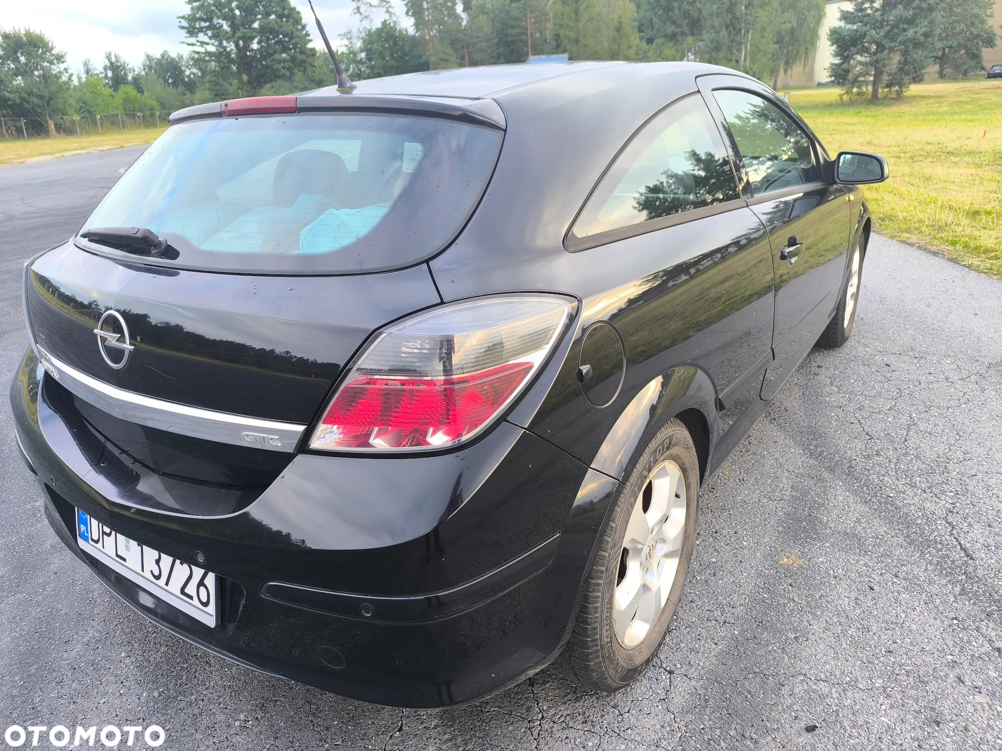 Opel Astra GTC 1.6 - 7
