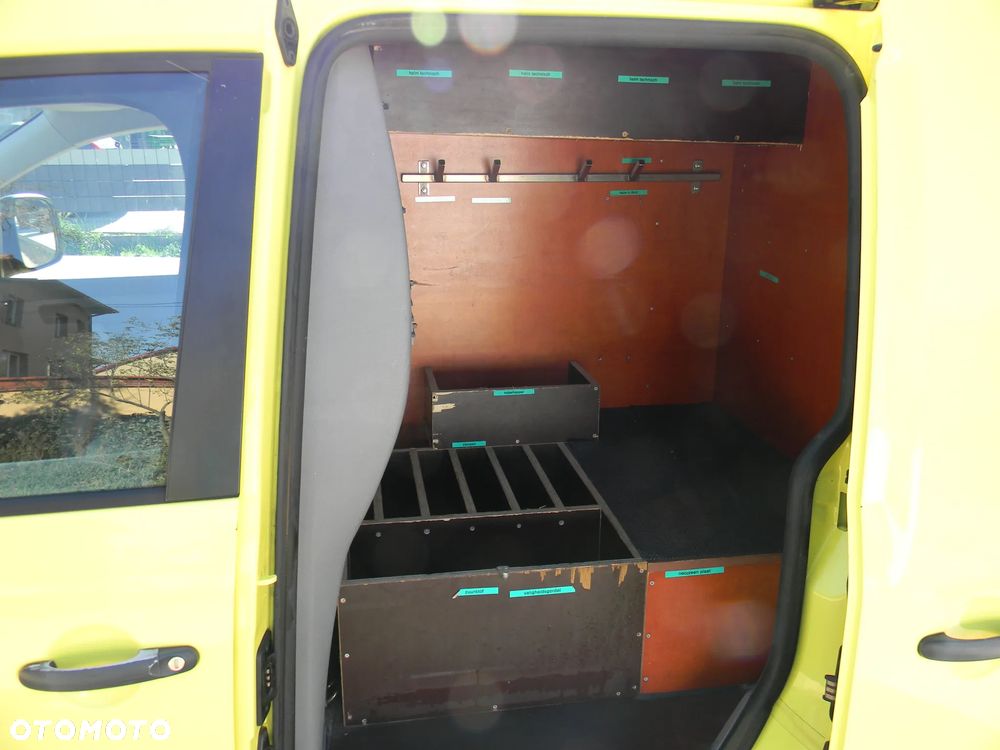 Volkswagen Transporter - 28