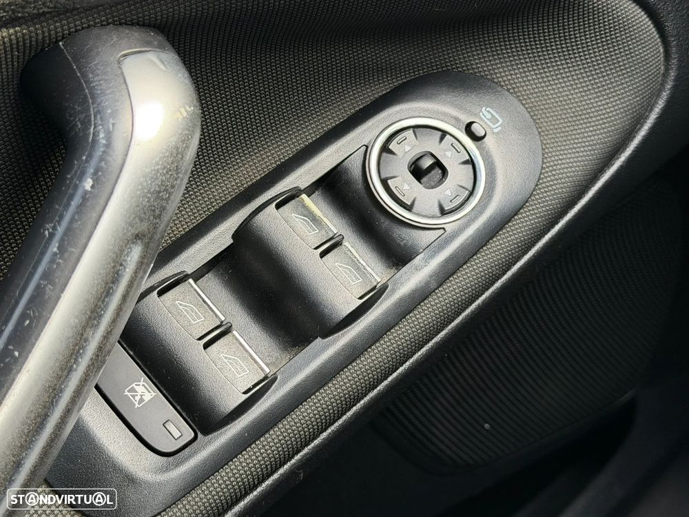 Ford S-Max 1.8 TDCi Titanium 7L - 16