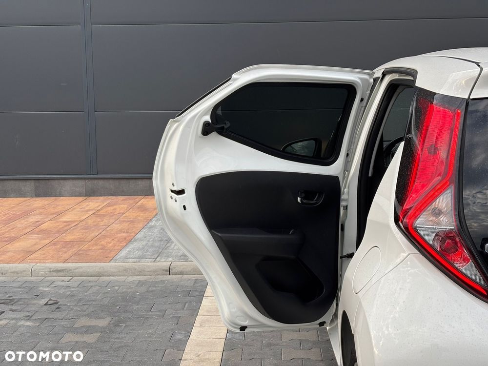 Toyota Aygo 1.0 VVT-i Black Edition - 32