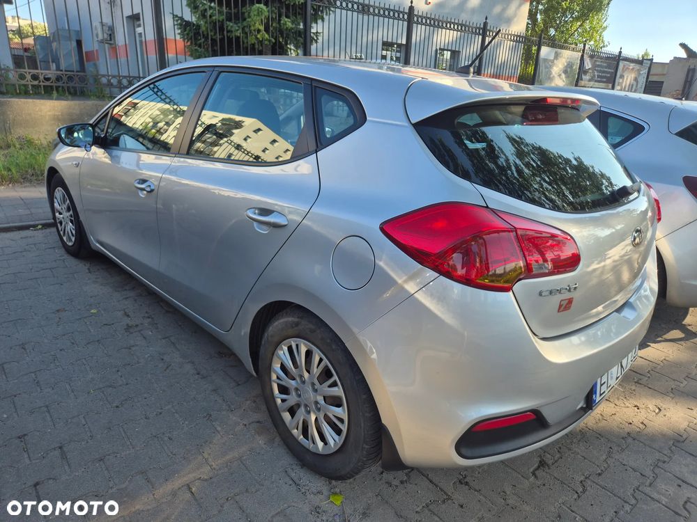 Kia Ceed 1.6 CRDi M - 3