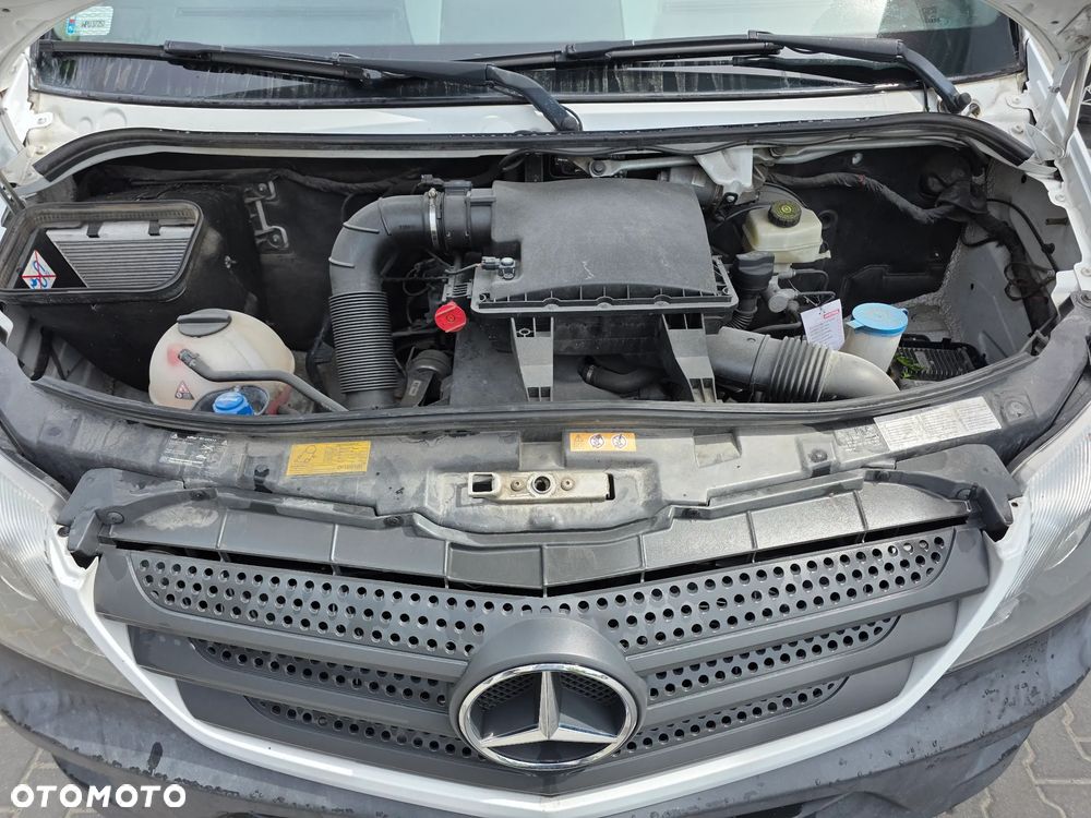 Mercedes-Benz Sprinter - 24
