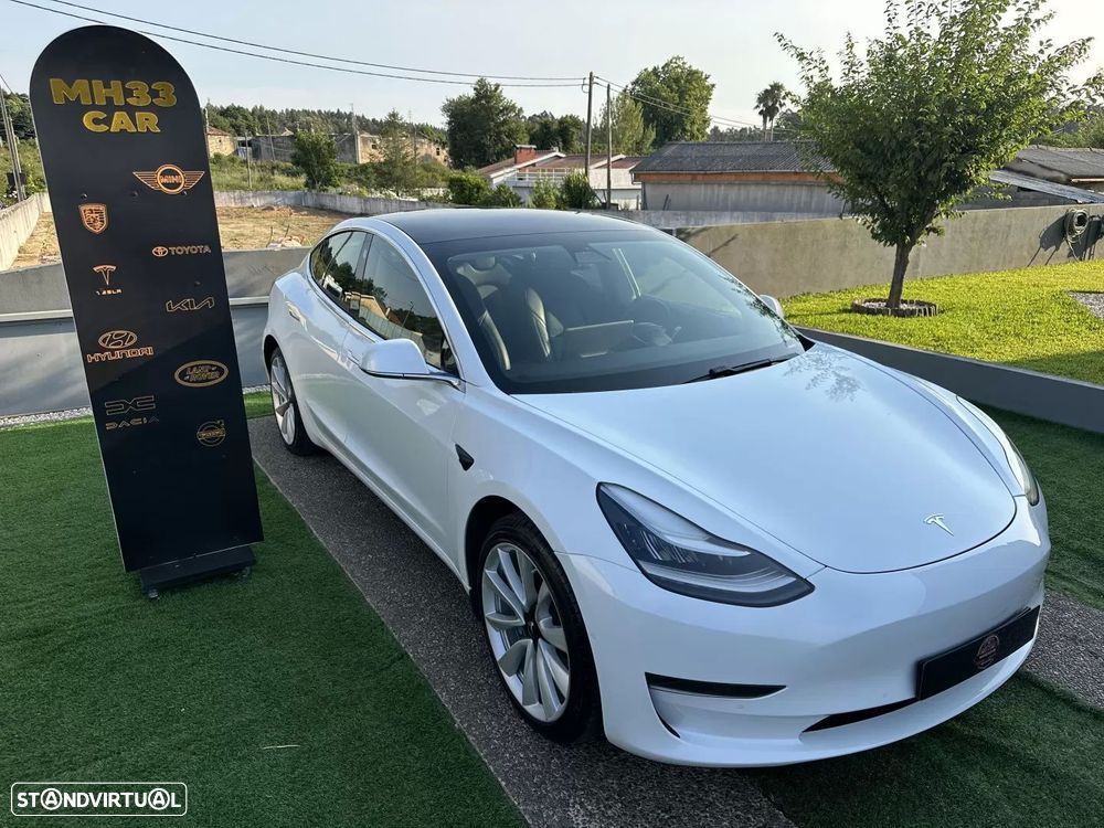 Tesla Model 3 Long-Range Dual Motor AWD - 4