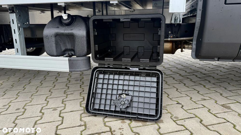 Iveco 35S18H 3.0 Diesel 180 KM Kontener z windą i kabiną sypialną D.Hollandia! - 16