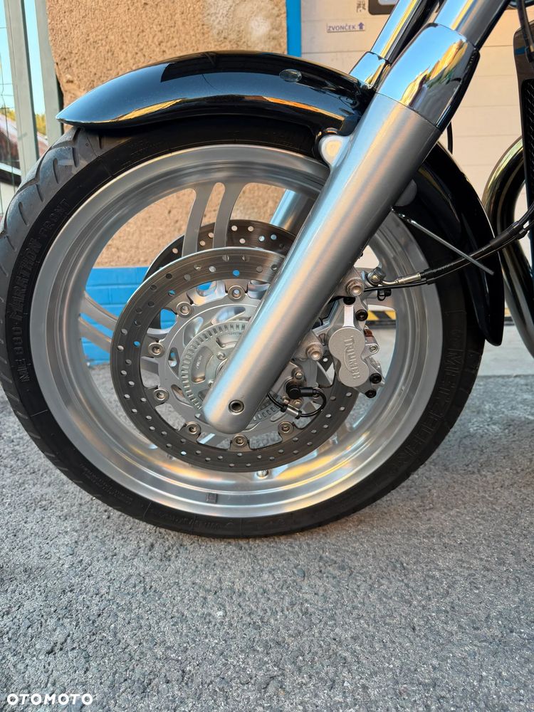 Triumph Thunderbird - 14