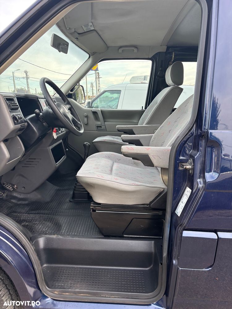Volkswagen Transporter - 16
