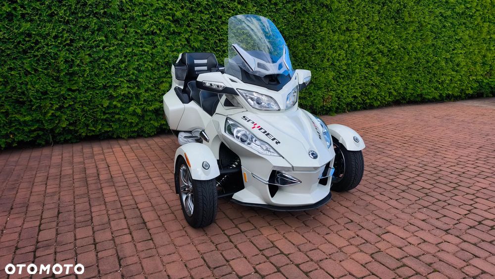 Can-Am Spyder - 1