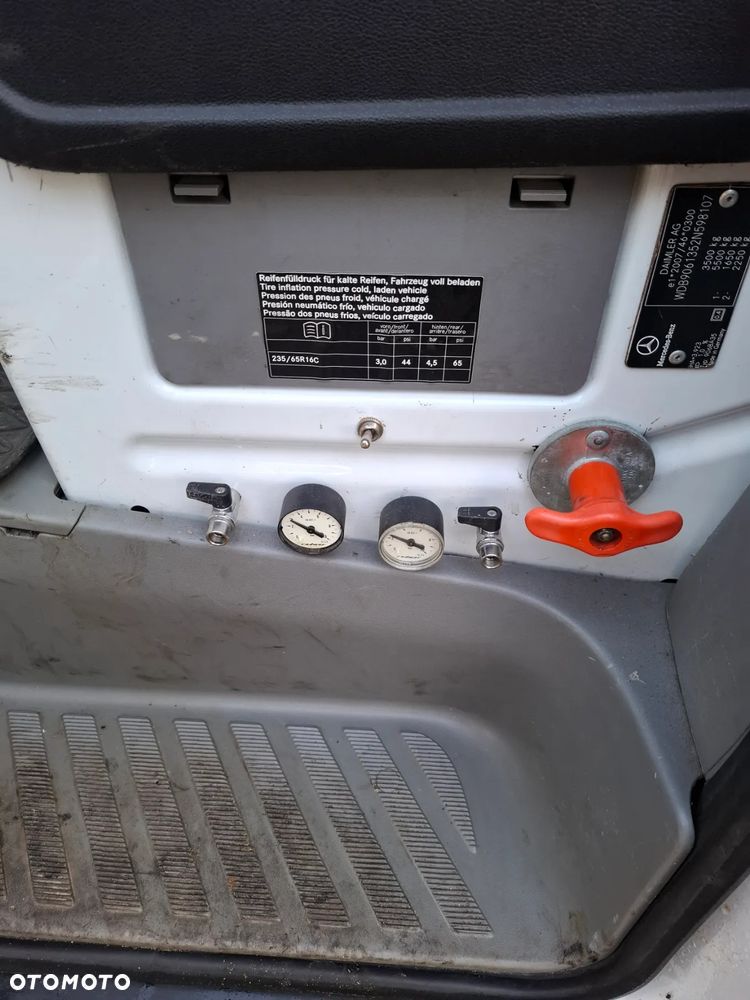 Mercedes-Benz Sprinter 313 - 10