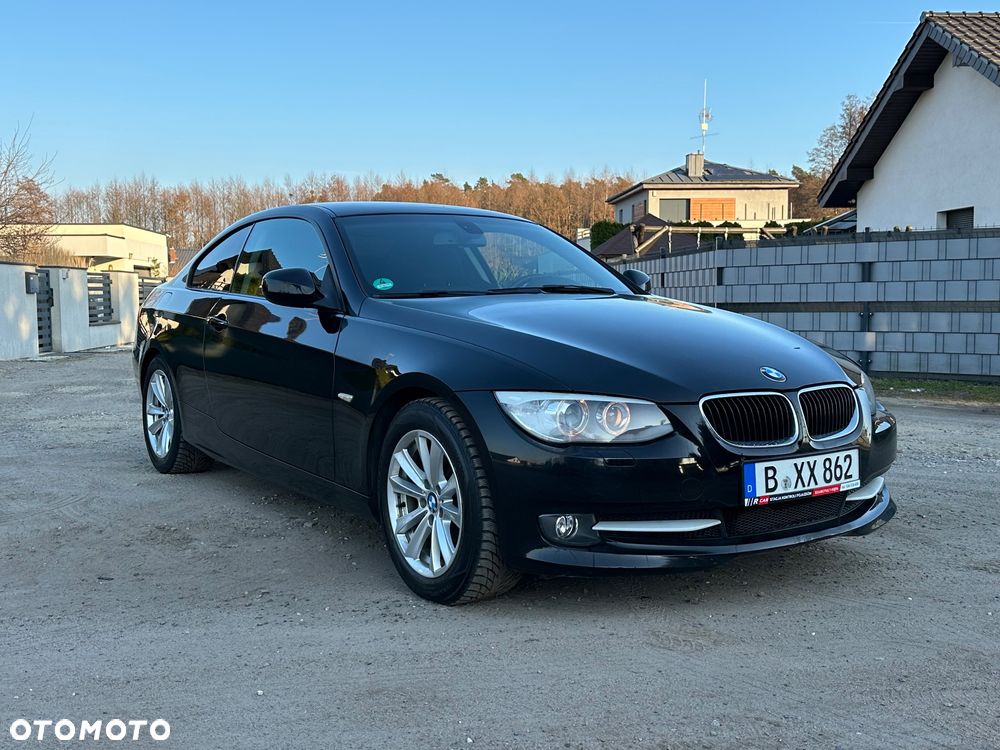 BMW Seria 3 320i - 1