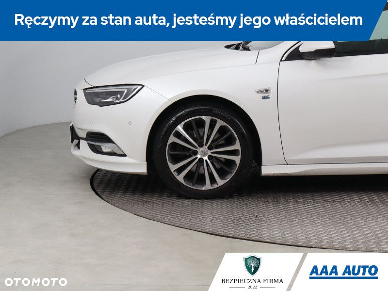 Opel Insignia - 16