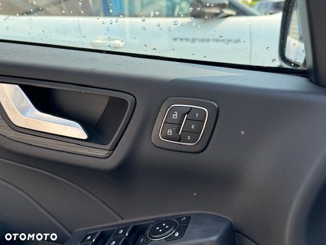 Ford Kuga - 17