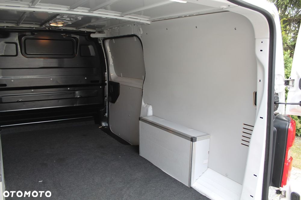 Opel Vivaro - 16
