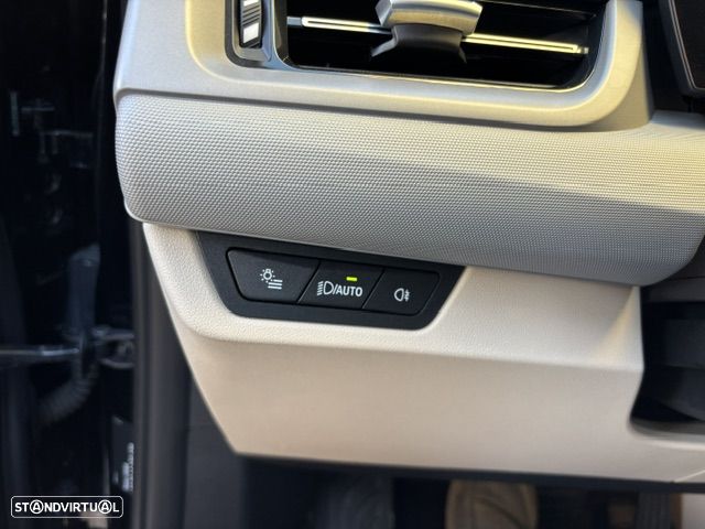 BMW iX1 xDrive30 xLine - 14