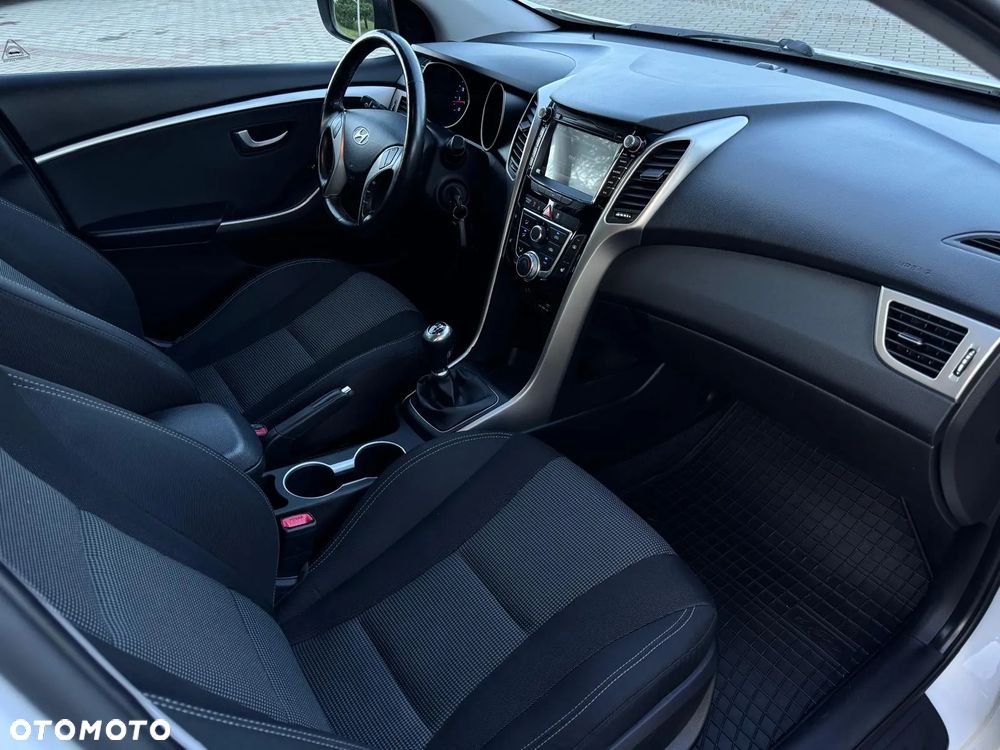 Hyundai i30 1.4 BlueDrive Comfort - 9