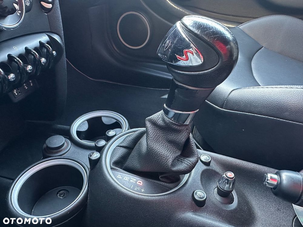 MINI Cooper S 50 Mayfair - 32