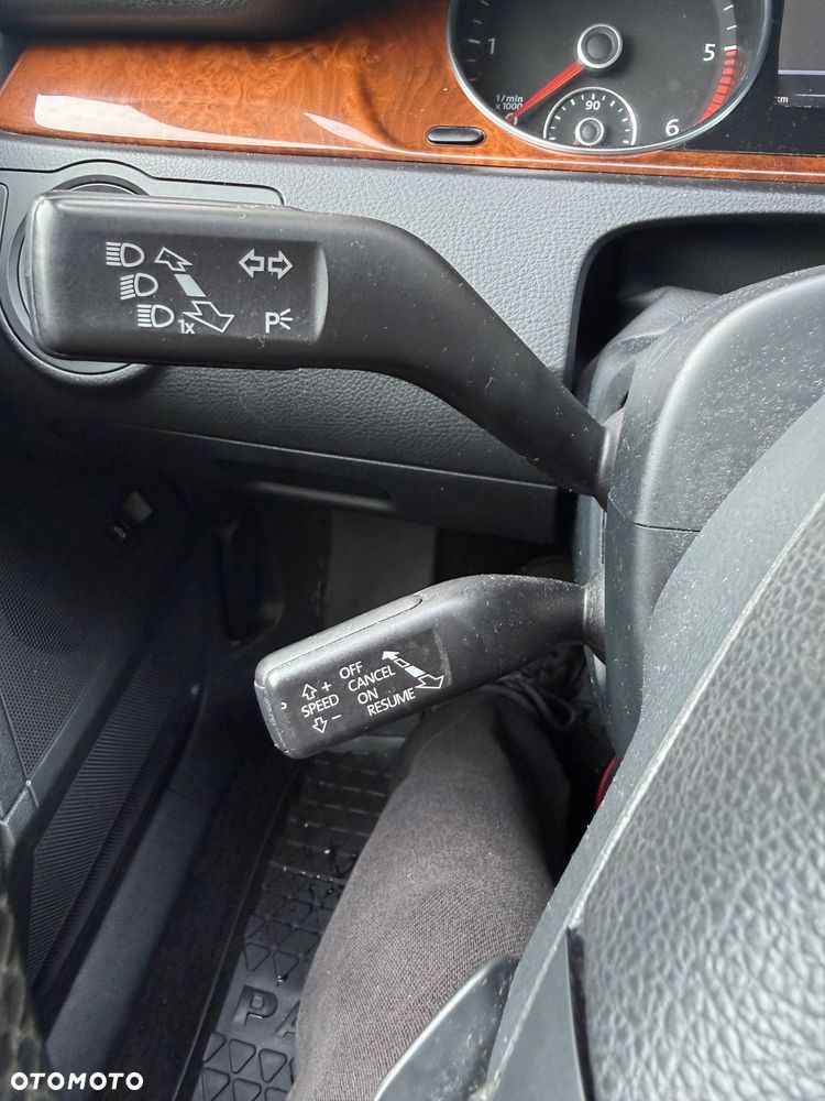 Volkswagen Passat - 9