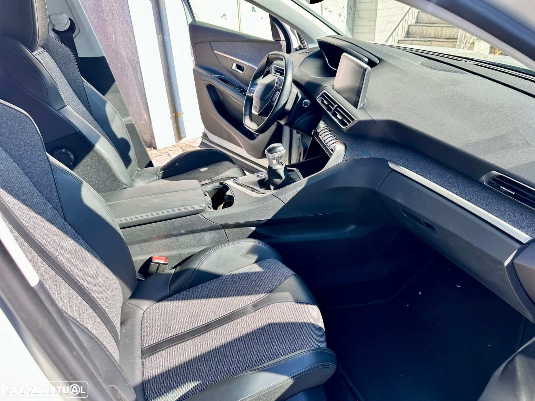 Peugeot 3008 1.2 PureTech Allure - 11