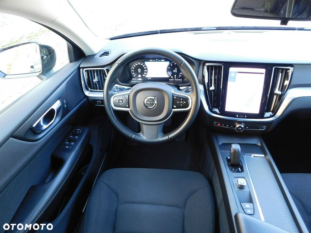 Volvo V60 B3 B DKG Essential - 7