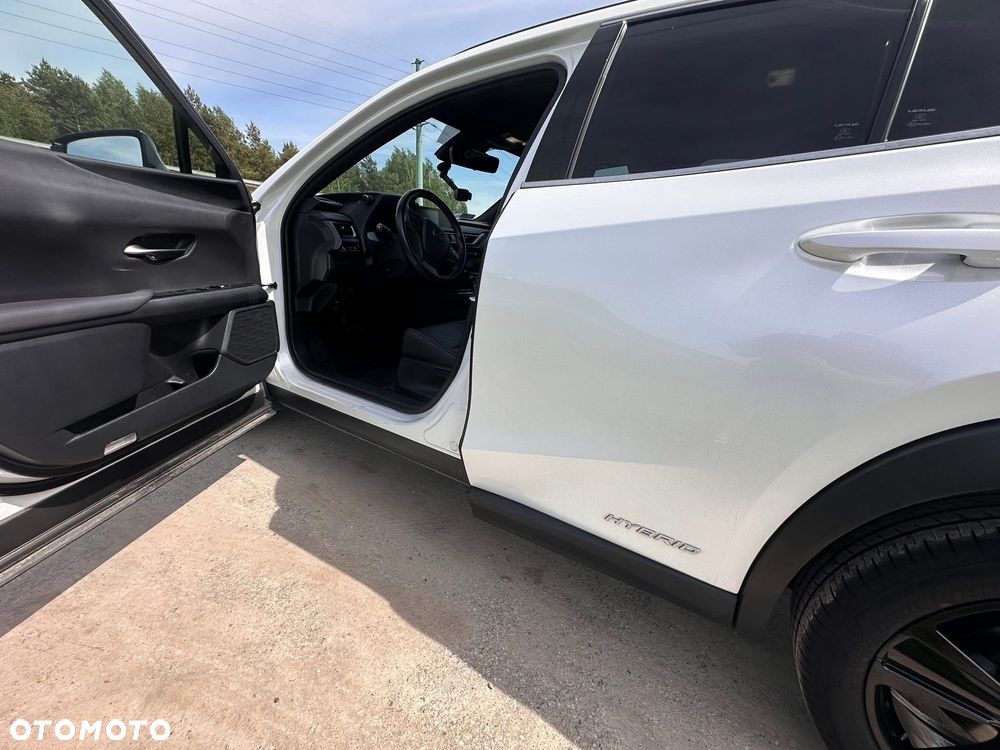 Lexus UX - 13