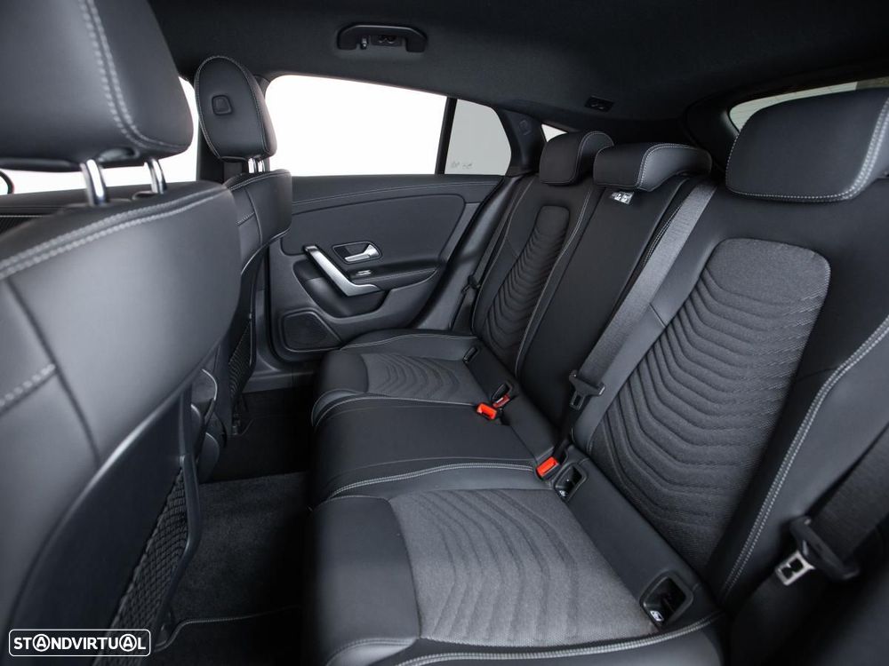 Mercedes-Benz CLA 180 Shooting Brake 7G-DCT - 10