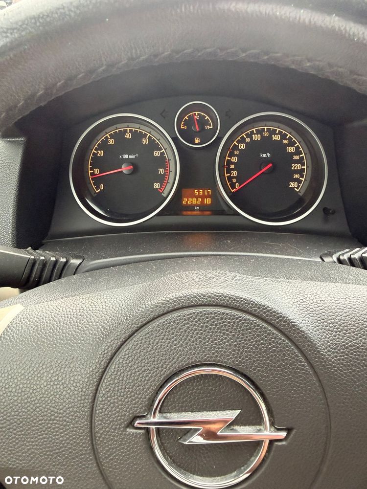 Opel Astra 1.4 - 8