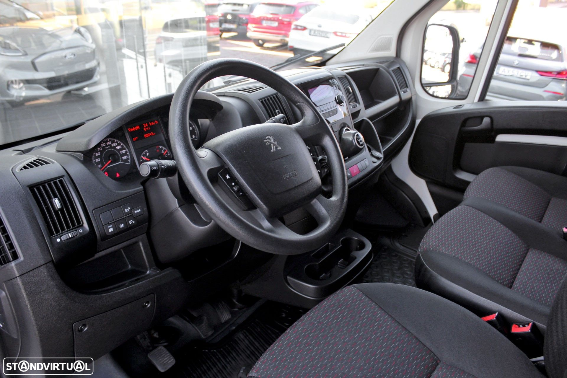 Peugeot Boxer 2.2 BlueHDi 330 L1H1 Premium - 22
